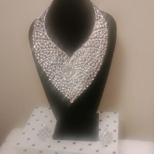 Elegant Silver Necklace and Earring Set